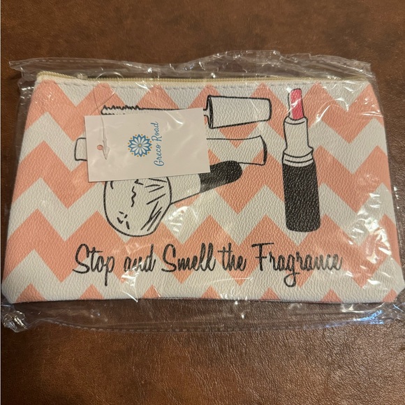 Greco road makeup case. Brand new. Never used - Picture 1 of 3